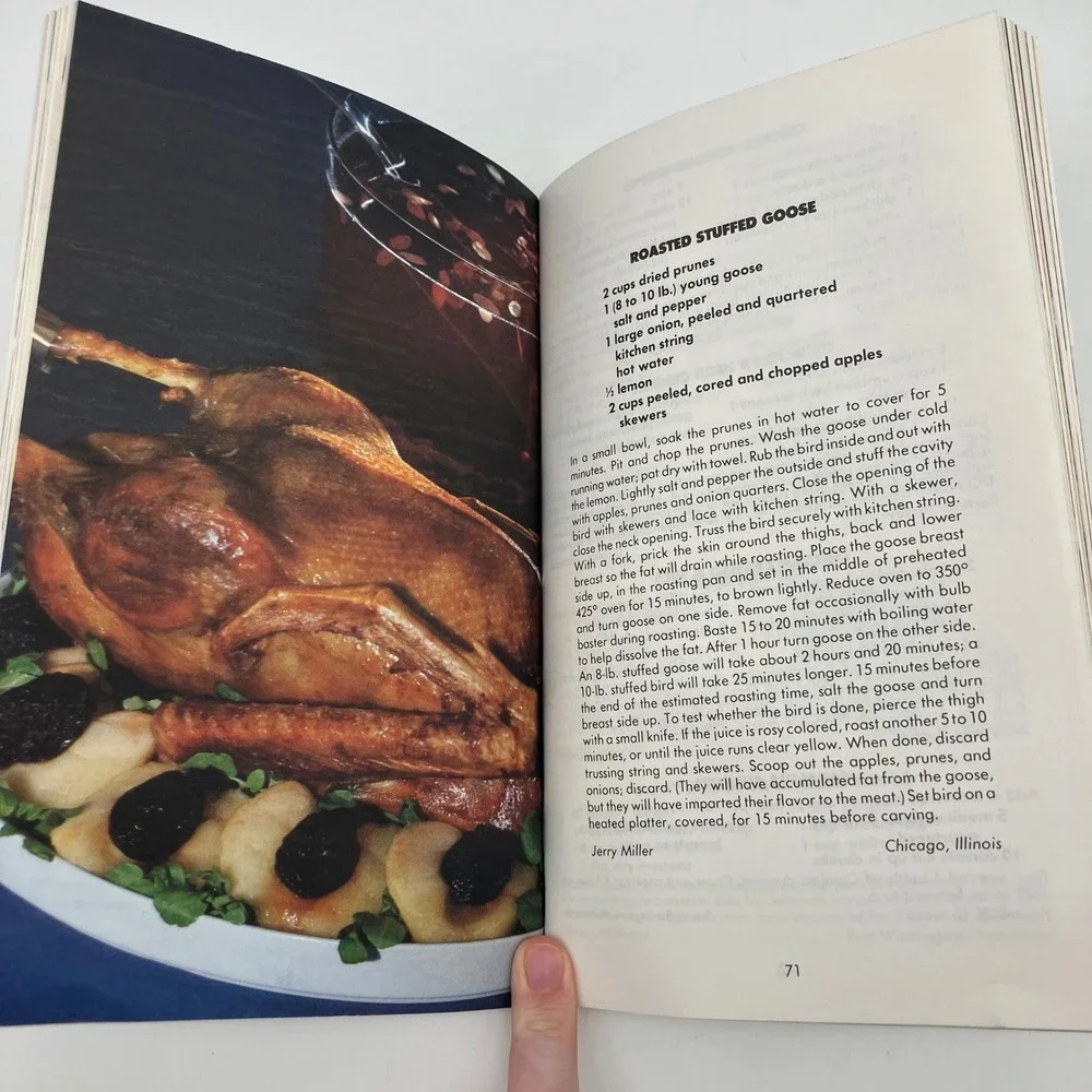 Vtg Northside Realty Cookbook Fine Recipes Celebrity Favorites Classic Community